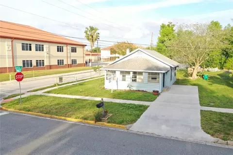 428 N Texas Ave, Tavares, FL 32778