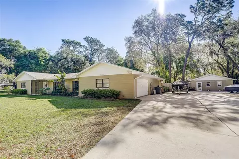 33412 Wesley Rd, Eustis, FL 32736