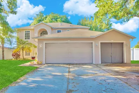 1055 Tawny Eagle Dr, Groveland, FL 34736