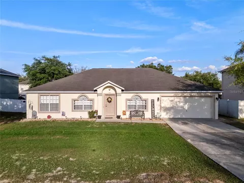 1958 Thorngate Ln, Mascotte, FL 34753