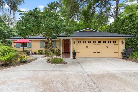 1720 Spring Lake Rd, Fruitland Park, FL 34731