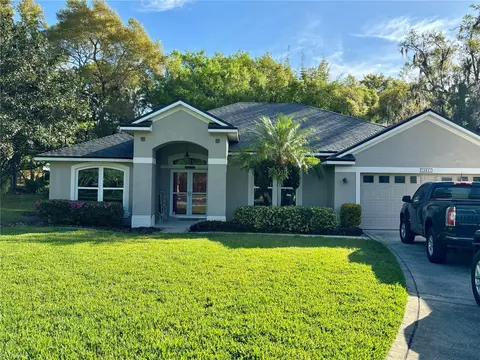 15941 J And J Dr, Tavares, FL 32778