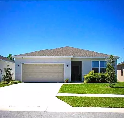 2743 Rowan St, Tavares, FL 32778