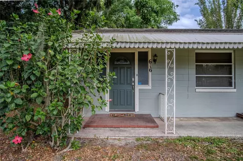 616 N New Hampshire Ave, Tavares, FL 32778