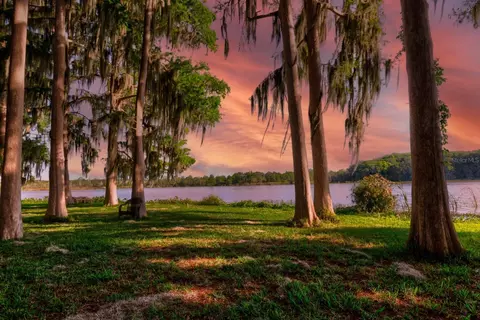 12829 Pine Island Dr, Leesburg, FL 34788