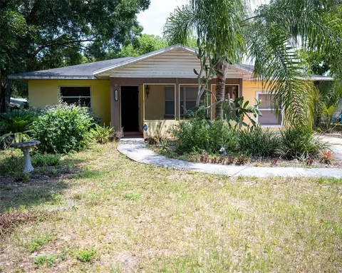 2602 Westside Dr, Leesburg, FL 34748