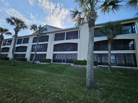 460 Bouchelle Dr #102, New Smyrna Beach, FL 32169