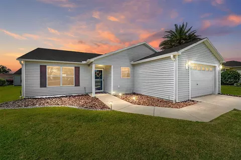 2162 Quinn Ln, The Villages, FL 32162