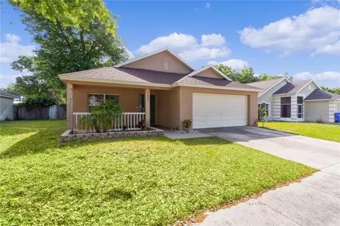 3862 Bayshore Cir, Tavares, FL 32778