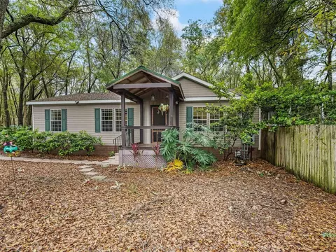 17272 SE 134th Avenue Rd, Weirsdale, FL 32195