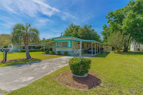 1185 Cr 440a, Lake Panasoffkee, FL 33538