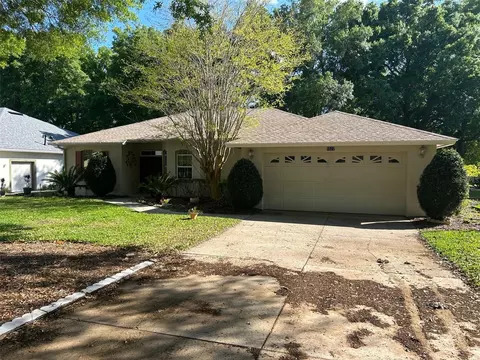 5527 Grove Mnr, Lady Lake, FL 32159