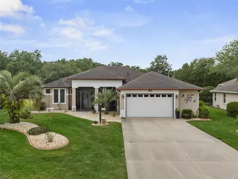 20602 Queen Alexandra Dr, Leesburg, FL 34748