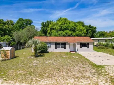 31845 Lakeview Dr, Eustis, FL 32736