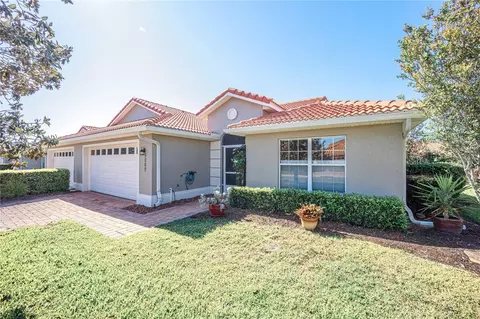 5069 Harbour Dr, Oxford, FL 34484