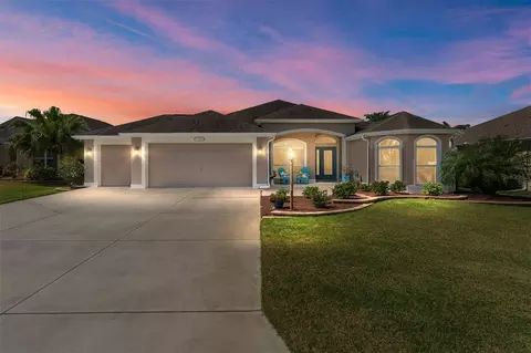 1786 Red Clover Ln, The Villages, FL 32163