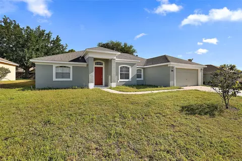 10325 Pleasant View Dr, Leesburg, FL 34788