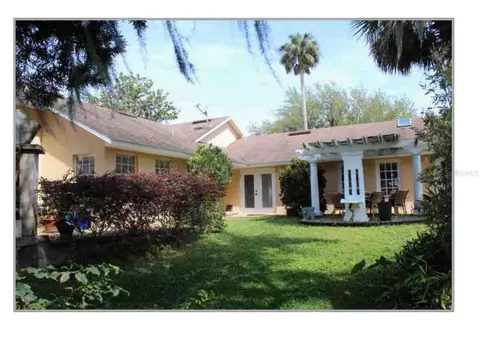 1098 Lucerne Dr, Mount Dora, FL 32757