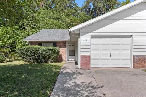 205 Fernwood St, Leesburg, FL 34748