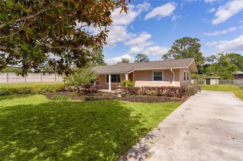 32132 Perch Ave, Tavares, FL 32778