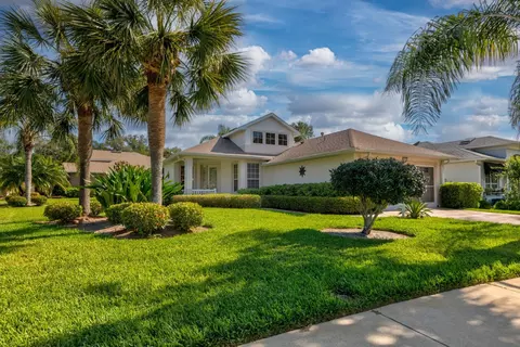 27546 Discover Ct, Leesburg, FL 34748