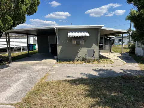 1429 County Rd, Tavares, FL 32778