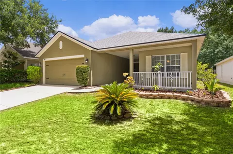 1096 Bluegrass Dr, Groveland, FL 34736