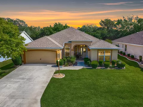 1581 Oak Forest Dr, The Villages, FL 32162