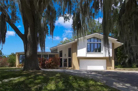550 E Lakeshore Dr, Clermont, FL 34711