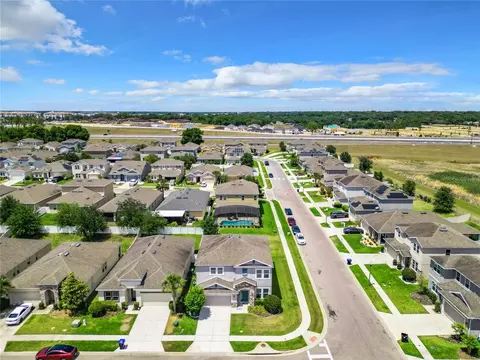 997 Hilltop Park Ct, Apopka, FL 32703