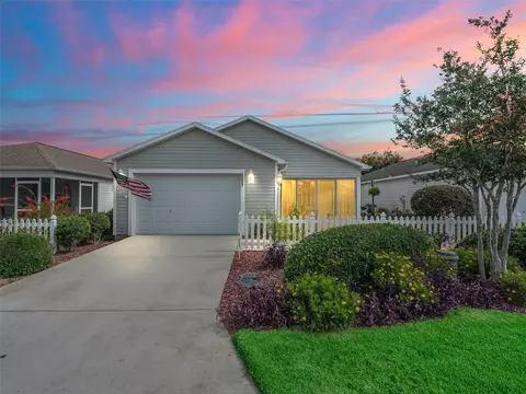 2021 Kelmscott St, The Villages, FL 32162