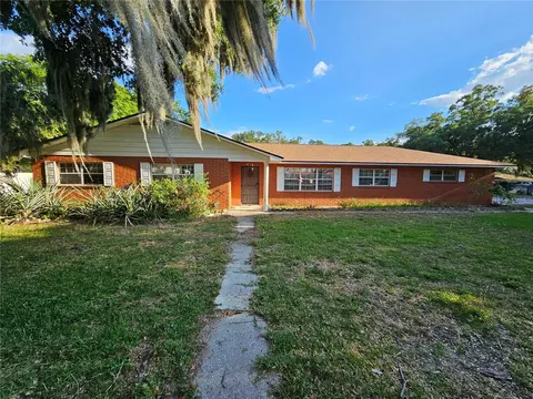 318 Nebraska Ave, Leesburg, FL 34748
