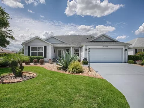 633 Cokesbury Dr, The Villages, FL 32162