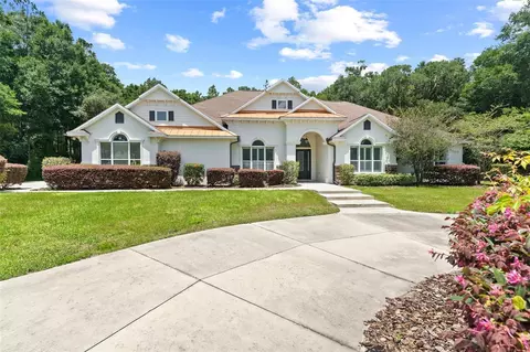 10685 NE 104th Cir, Oxford, FL 34484