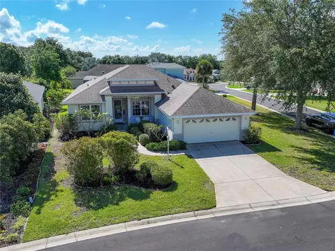 5636 Gulf Stream St, Tavares, FL 32778