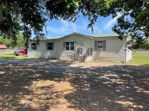 234 NE 9th St, Webster, FL 33597 photo 1