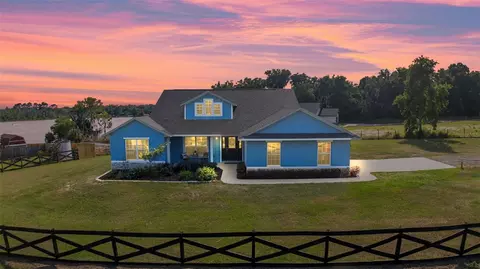 286 Orange Ct, Umatilla, FL 32784
