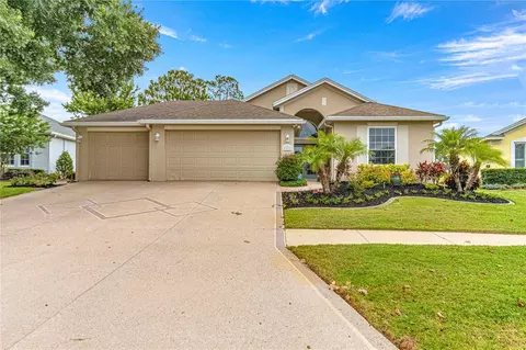 8015 Pine Hollow Dr, Mount Dora, FL 32757