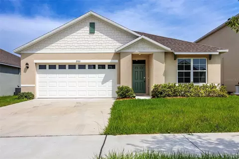 2705 Lilyturf Ct, Tavares, FL 32778