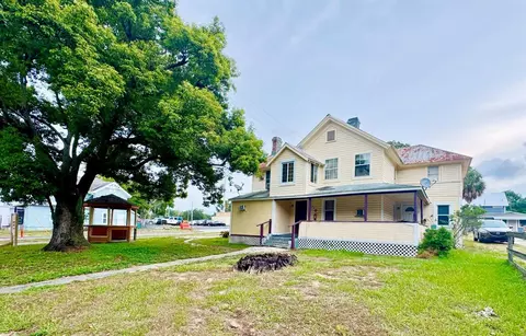 105 S Grove St, Eustis, FL 32726 photo 1