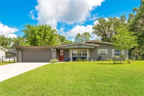 1016 W Lakeshore Dr, Clermont, FL 34711