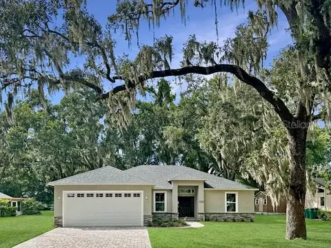 41920 Aspen St, Eustis, FL 32736