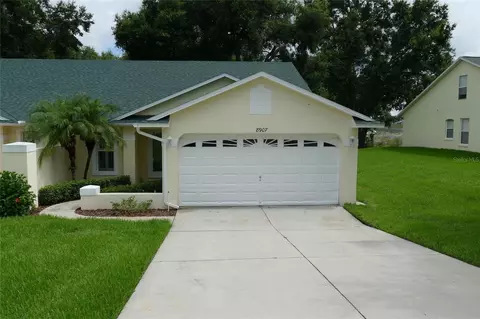 8907 Courtyard Ln, Groveland, FL 34736