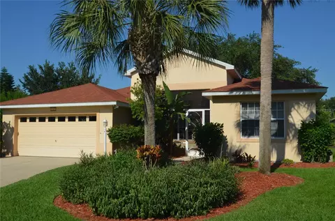 5165 China Sea Dr, Tavares, FL 32778