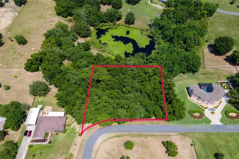 Hutchinson Way, Lady Lake, FL 32159