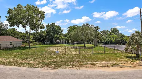 Gordon Lane, Mount Dora, FL 32757 photo 2
