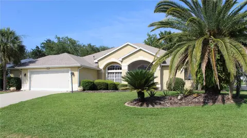 6125 Armada St, Tavares, FL 32778
