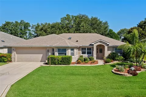3275 Saratoga Dr, Tavares, FL 32778