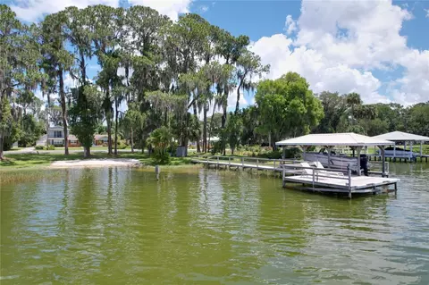 4405 Lakeshore Dr, Mount Dora, FL 32757