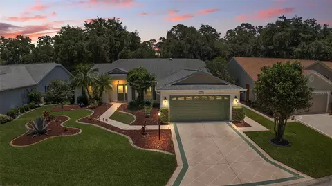 25724 Whisper Oaks Rd, Leesburg, FL 34748
